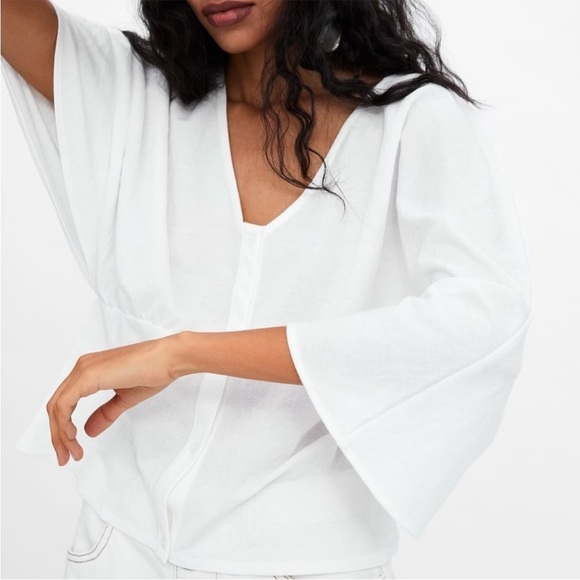 ZARA Gauzy Romantic White Batwing Dolman Sleeve Cropped Button Blouse Top - Picture 1 of 10